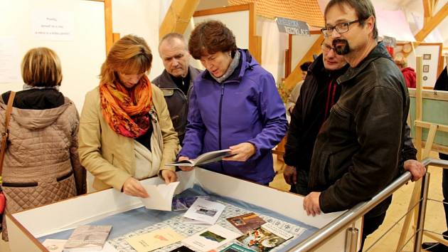 Hned dvě výstavy slavnostně otevřeli v pátek v Muzeu Podhradí Buchlovice.  