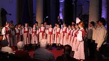 V muzeu Jana Ámose Komenského zazpíval mužský sbor Súsedé a ženský sbor Čerešňa na benefičním koncertu Ježíš se narodil.