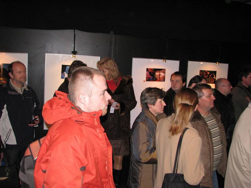 Fotovýstava Ohlédnutí 2008 v kině Hvězda.