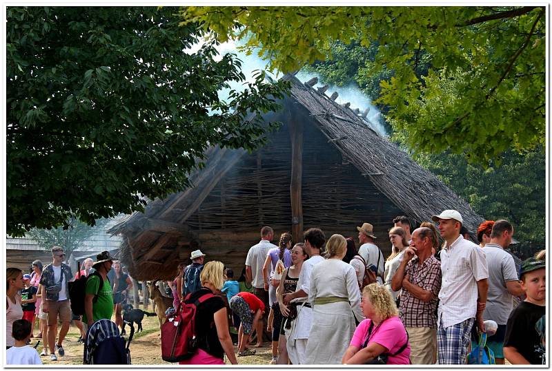 V Archeoskanzenu Modrá vzplanuly o víkendu boje o Veligrad