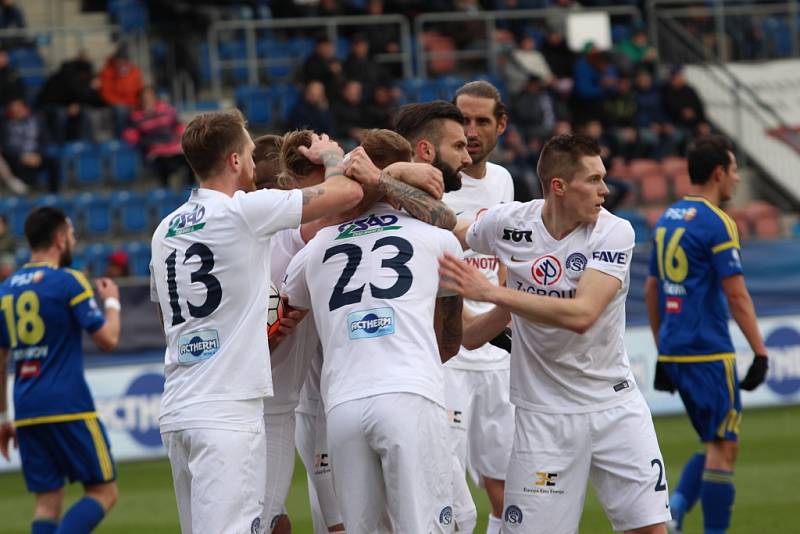 Slovácko proti Jihlavě - Radost Slovácka po vyrovnání na 1:1.