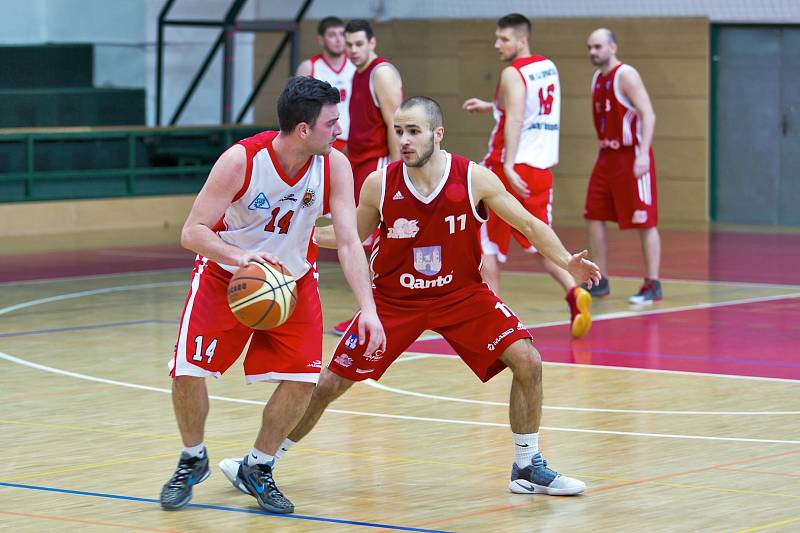 Spartak Uherský Brod (v bílém) vs. Svitavy