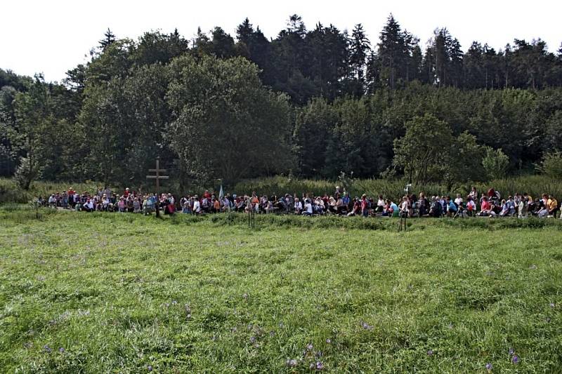 Desítky kilometrů měli za sebou věřící poutníci, kteří dorazili v sobotu dopoledne na Velehrad.