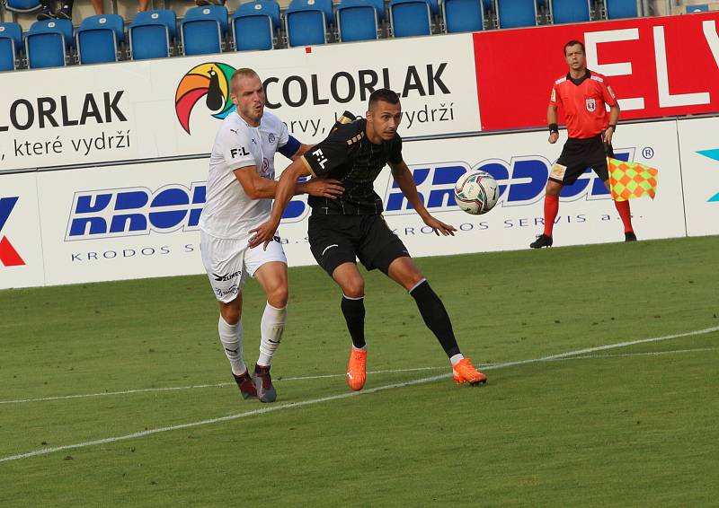 Fotbalisté Slovácka (v bílých dresech) doma ve 2. kole FORTUNA:LIGY hostili Jablonec.