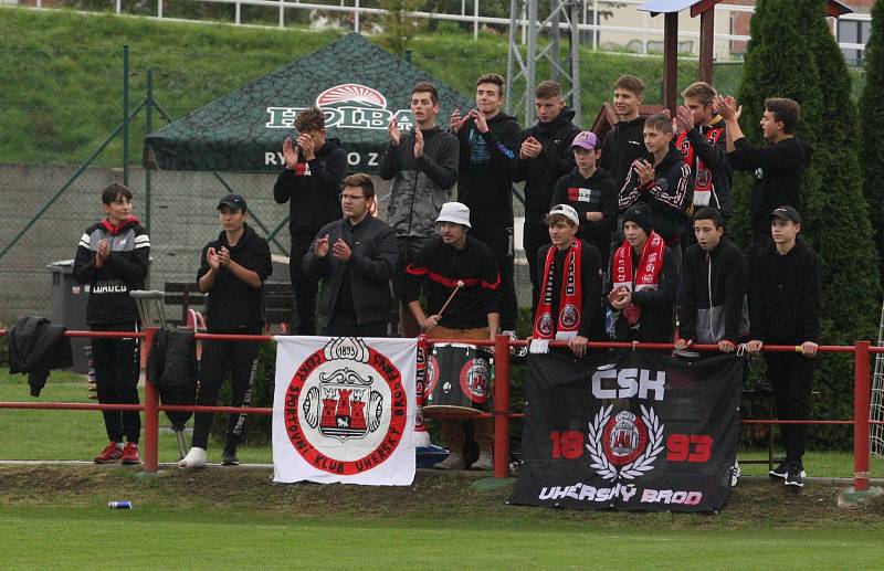 Fotbalisté Uherského Brodu (červené dresy) v 7. kole MSFL zdolali Frýdek-M9stek 2:1.