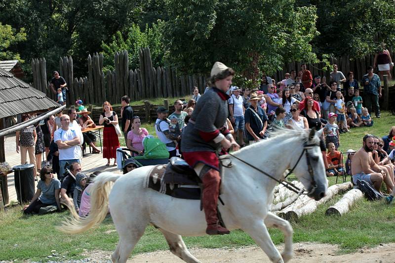 Bitva o Veligrad v Archeoskanzenu Modrá, srpen 2021.