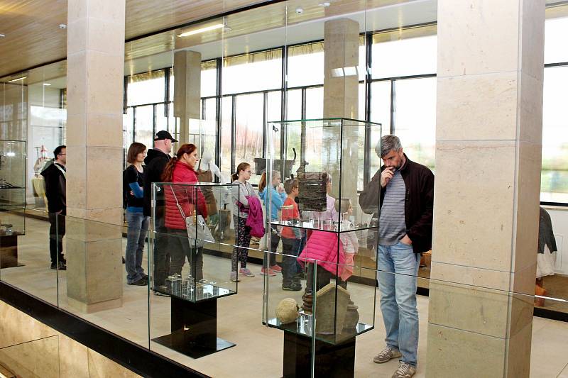 Památník Velké Moravy ve Starém Městě byl v neděli místem setkání Zvídálka s dětmi i dospělými.