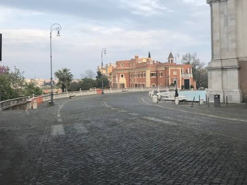 Prázdné ulice Říma v období koronavirové krize..