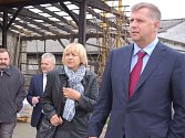 Ministr zemědělství Petr Bendl navštívil v pátek na Slovácku několik firem. 