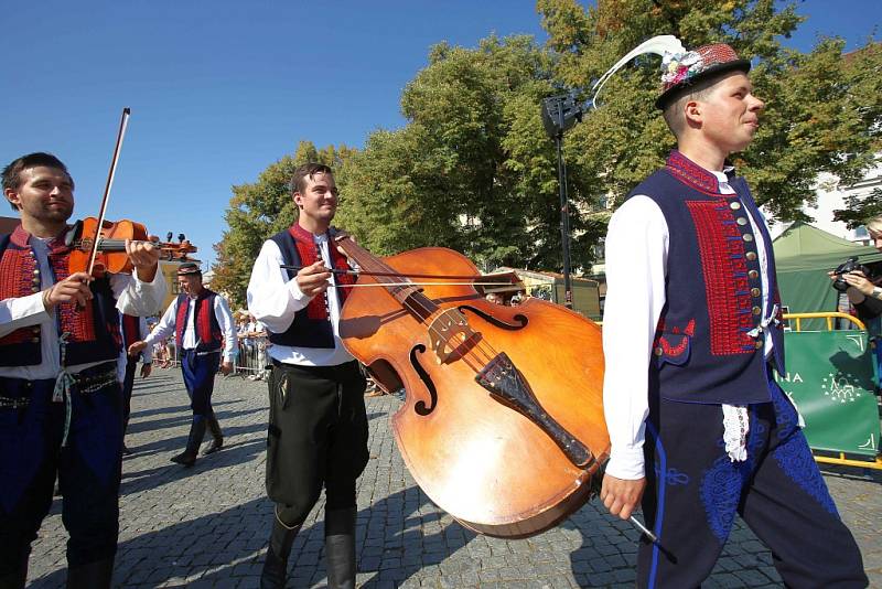 Slavnosti vína 2016 v Uherském Hradišti. Slavnostní průvod.