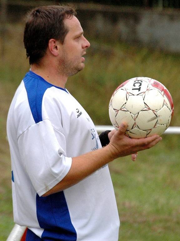 V hodovém derby mezi fotbalisty Jalubí (v bílém) a Kudlovic branka nepadla, takže mohli být spokojeni ti soutěžící, kteří ve Fortuna lize tipovali na třetím řádku nulu. 