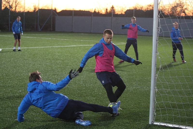 Mladí fotbalisté Slovácka z juniorky a staršího dorostu se již od podzimu připravují spolu.