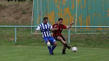 Fotbalisté Zlechova (červené dresy) prohráli ve 2. kole krajského poháru s Nedachlebicemi 1:2 na penalty.