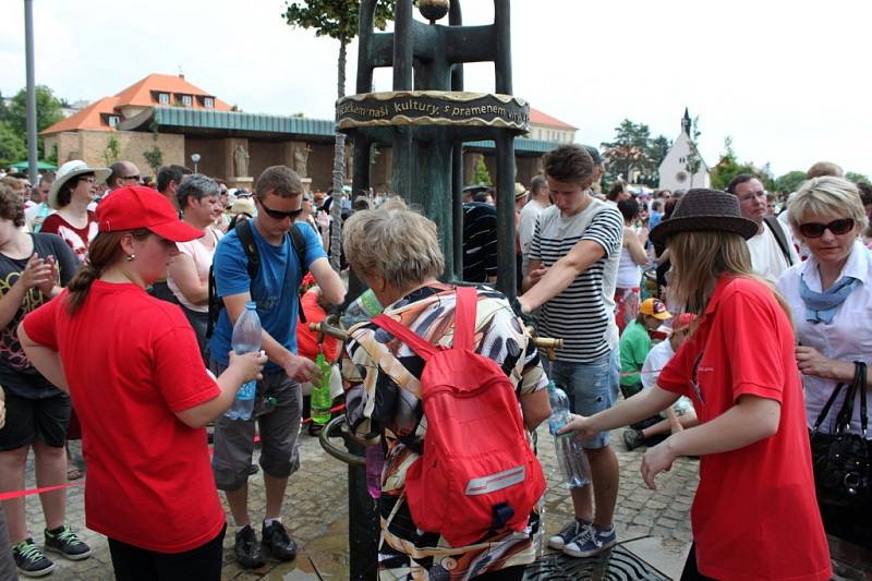 Slavnostní bohoslužba přilákala rekordní počet poutníků. 