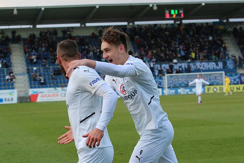 Fotbalisté Slovácka (bílé dresy) přivítali ve 23. kole FORTUNA:LIGY Mladou Boleslav.