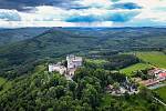 Buchlov (německy Buchlau) je královský hrad stojící na stejnojmenném kopci v Chřibech nad Buchlovicemi.