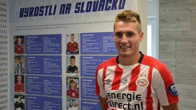 Devatenáctiletý záložník Michal Sadílek si poprvé zahrál nizozemskou ligu.