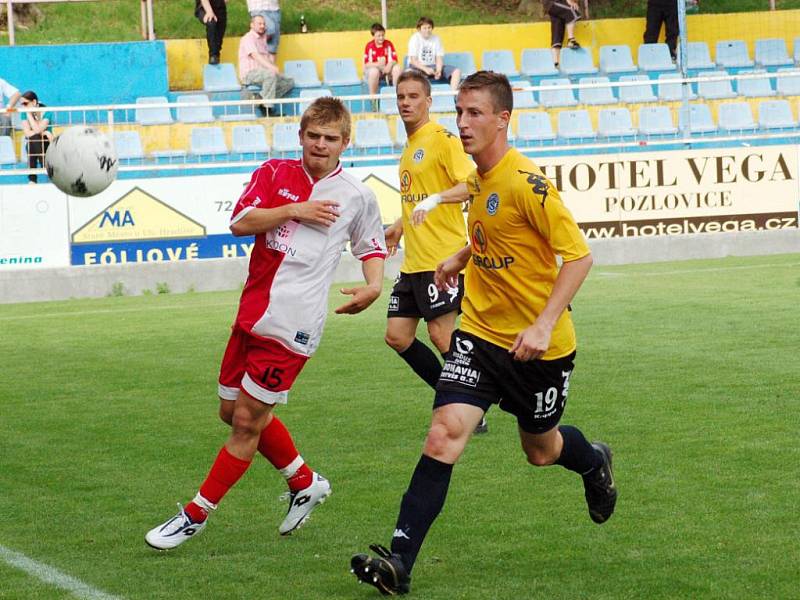 Slovácko v utkání zkoušelo levého obránce Jiřího Fleišmana z Mostu.