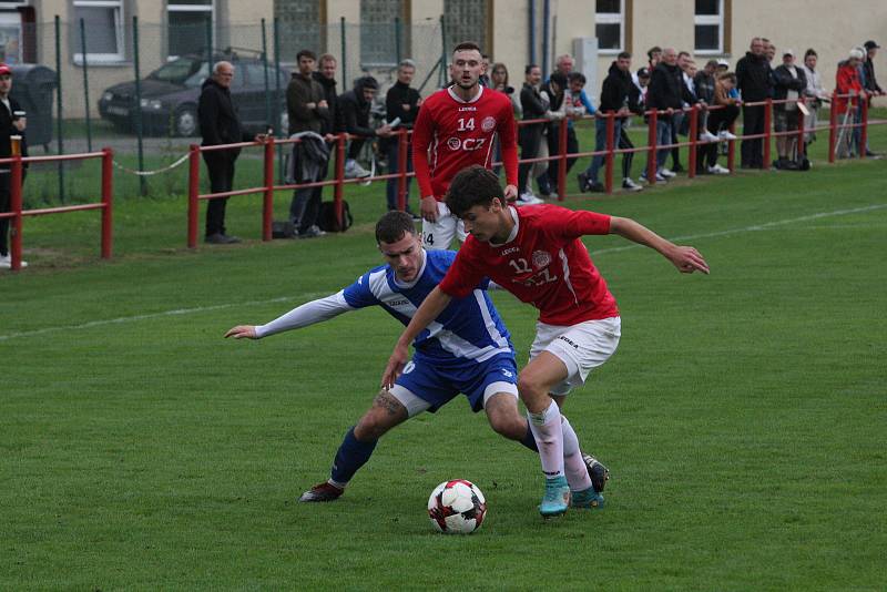 Fotbalisté Uherského Brodu (červené dresy) v 7. kole MSFL zdolali Frýdek-M9stek 2:1.