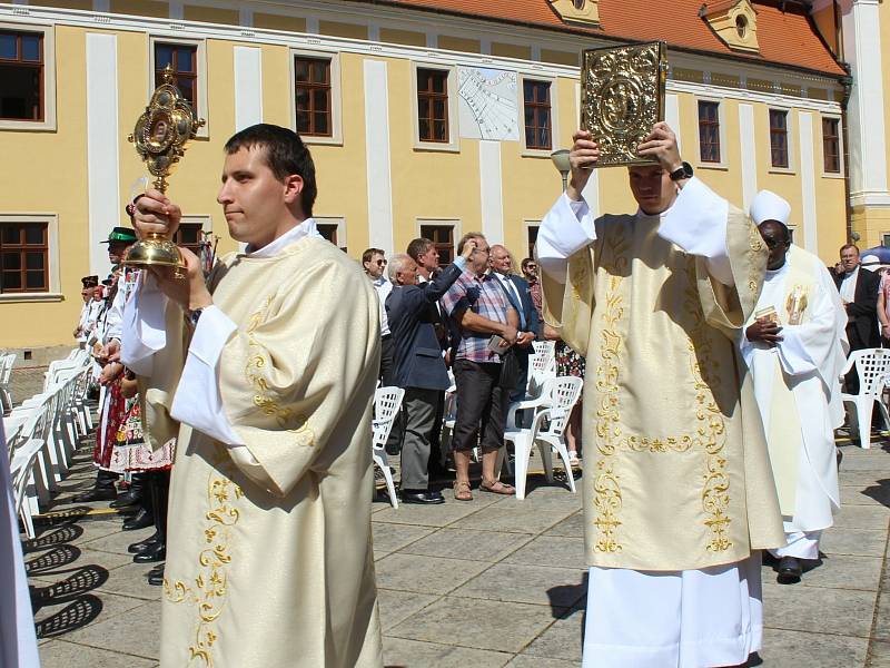 Národní cyrilometodějská pouť před velehradskou bazilikou 5. července 2020.