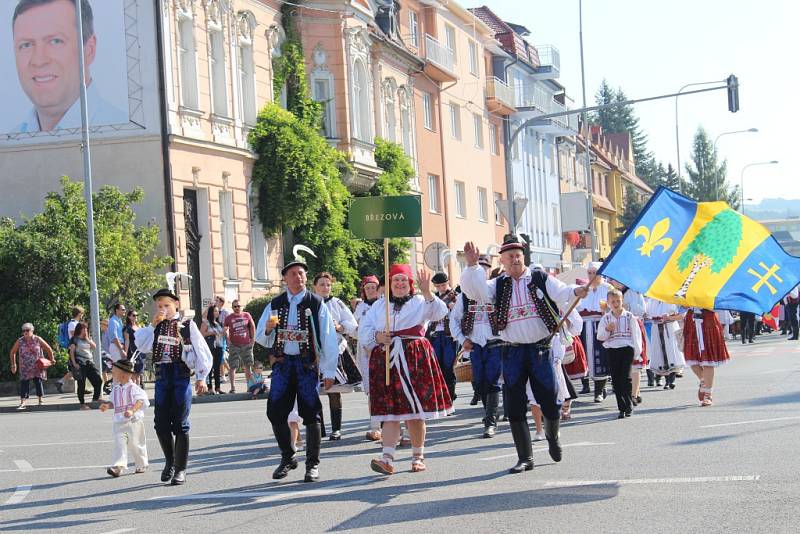 Tisíce krojovaných prošly Uherským Hradištěm.