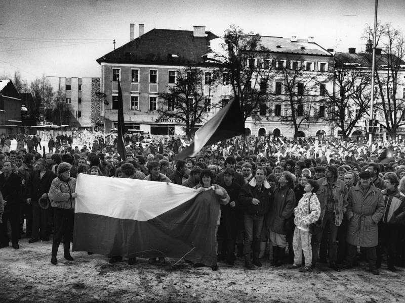 Stávka na nynějším Masarykově náměstí trvala 27. listopadu dvě hodiny.