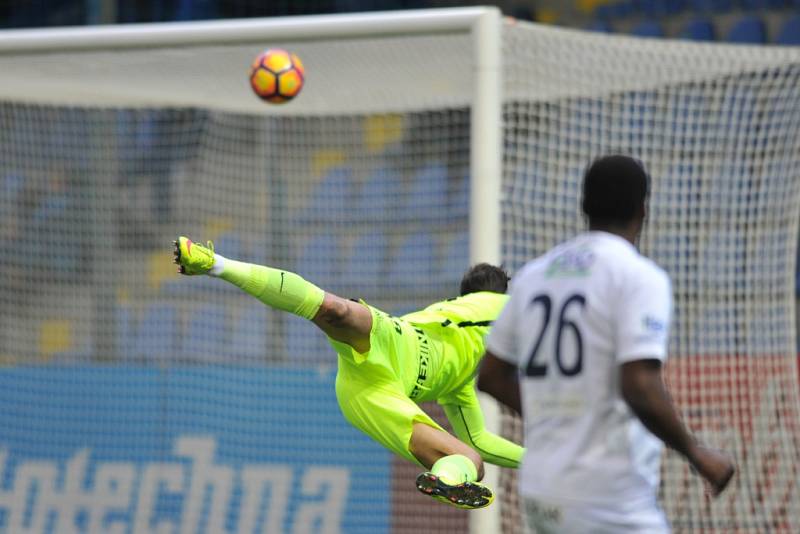 FC Slovan Liberec - 1. FC Slovácko. Dúbravka Martin, Kone Kouassi Francis