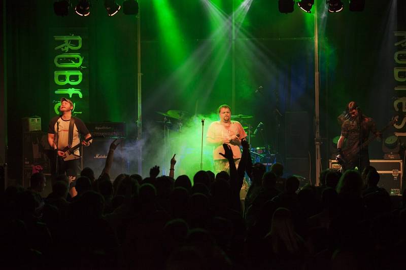Kapela Morčata na útěku vystoupila na ROBfestu v Dolním Němčí.