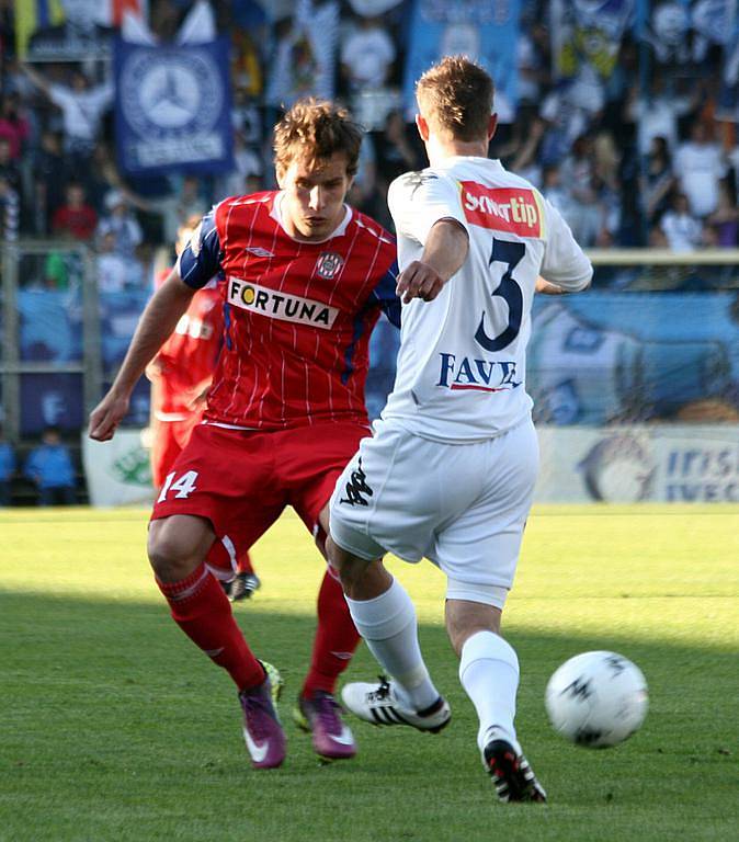 Michael Rabušic vs. Lukáš Kubáň (č. 3).