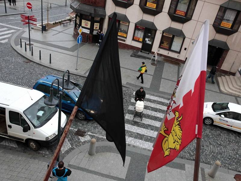 Pietním aktem u místa tragédie se občané Uherského Brodu rozloučili se zavražděnými lidmi.