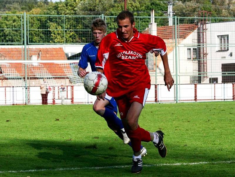 Fotbalisté Bojkovic v domácím prostředí nepřipustili žádné překvapení, Ostrožskou Lhotu porazili s přehledem 2:0 a posunuli se na 5. příčku tabulky I. B třídy skupiny C.