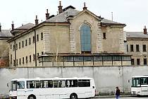 Objekt bývalé věznice nedaleko centra Uherského Hradiště je v žalostném stavu