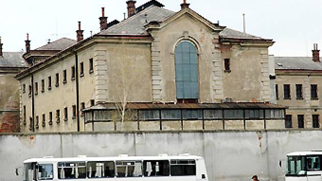 Objekt bývalé věznice nedaleko centra Uherského Hradiště je v žalostném stavu