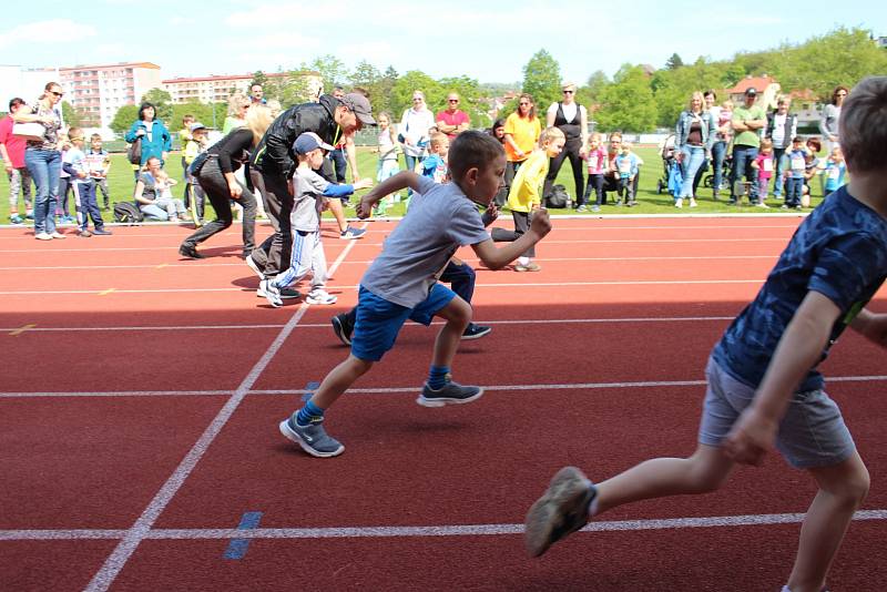 Již potřetí se v Uherském Hradišti uskutečnila dětská běžecká soutěž Čokoládová tretra v prostorech Městského atletického areálu.