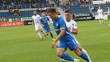 Fotbalisté Slovácka (bílé dresy) v 5. kole FORTUNA:LIGY vyzvali Slovan Liberec.