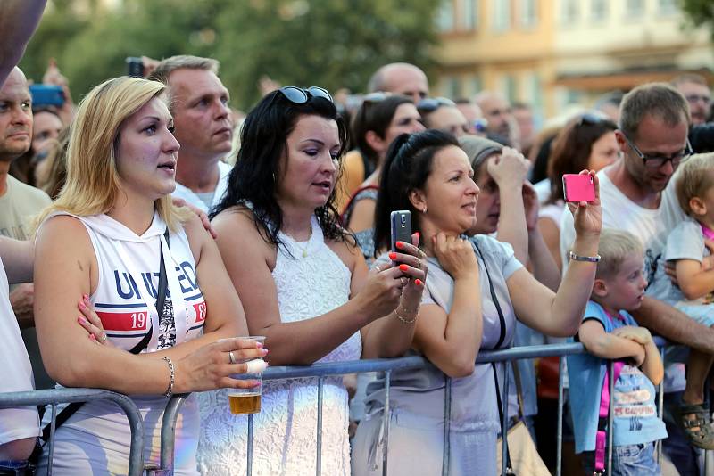 Letní filmová škola 2018   David Koller Band na Masarykově náměstí v Uherském Hradišti