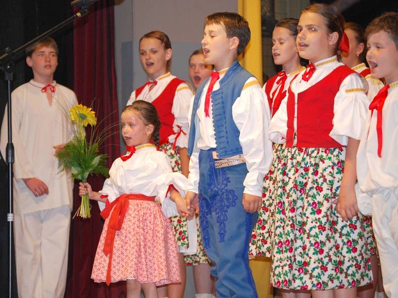 4. ročník folklorního festivalu Světlovský bál v Bojkovicích.