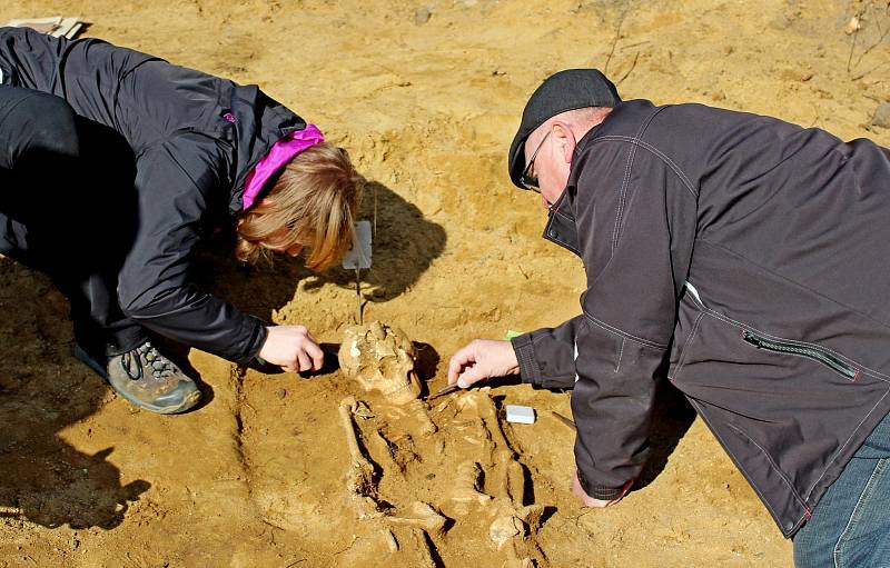 Další hroby Velkomoravanů objevili archeologové ve Starém Městě, při hloubení stavebních základů Cyrilometodějského centra  Na Valách.