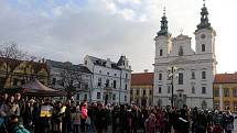 Benefiční koncert Na pomoc Ukrajině na Masarykově náměstí v Uherském Hradišti