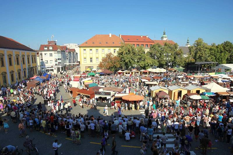 Slavnosti vína 2016 v Uherském Hradišti. Slavnostní průvod.