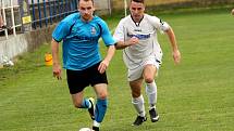 Fotbalisté Jarošova porazili Sušice (v modrém) 3:1.