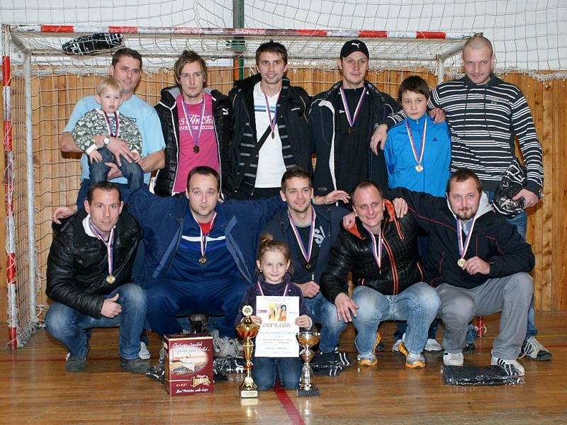 Sáloví fotbalisté Uherského Brodu prohráli na turnaji pouze jednou a po zásluze zvítězili. 