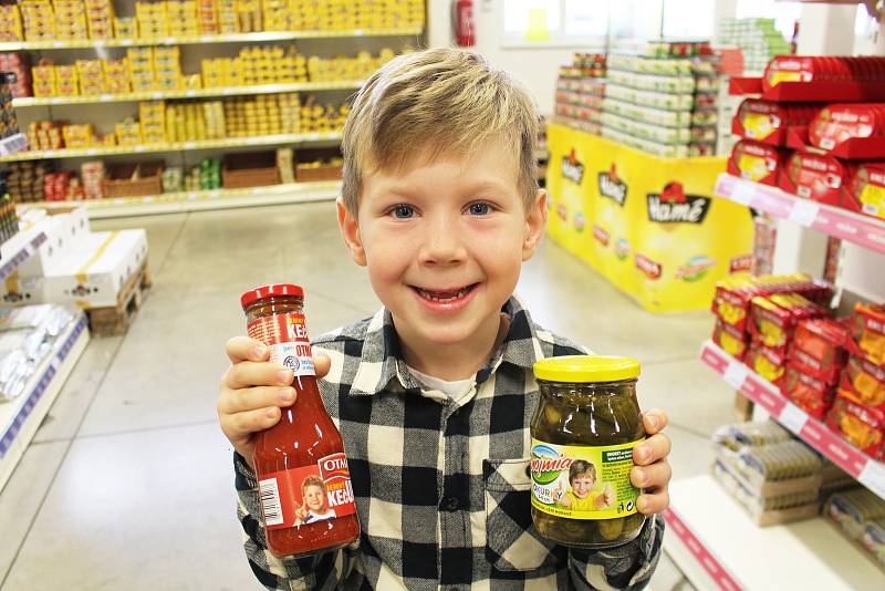 Jakub Sladký z Uherského Hradiště se stal novou tváří dětských výrobků přední české potravinářské společnosti Hamé. Jeho šibalský úsměv zdobí kečup Otmánek a okurky Znojmia.