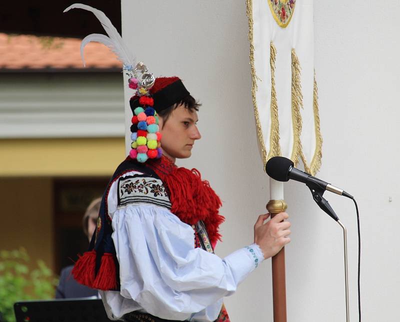 Setkání čtyř králů z Vlčnova, Hluku, Kunovic a Skoronic na Svatém Antonínku 8. května 2022.