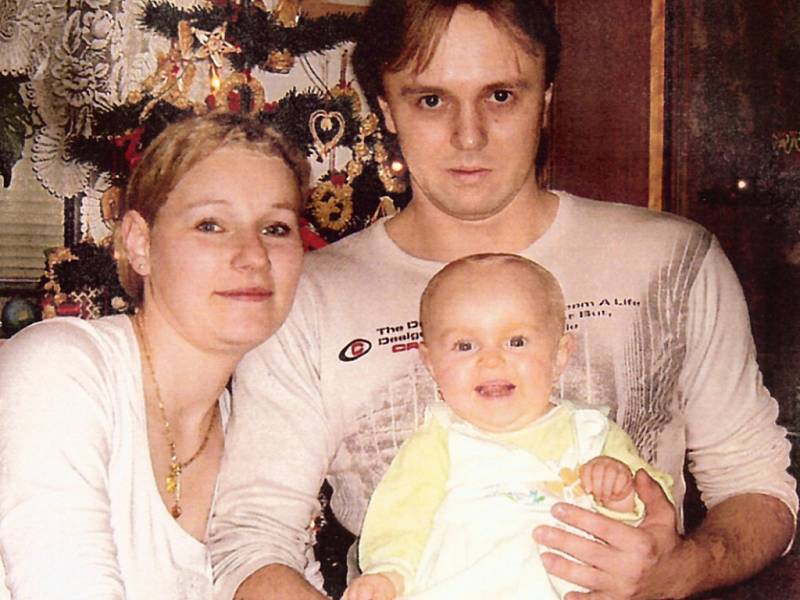 Barborka Volfová s rodiči.