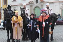 Tříkrálovou sbírku v Hradišti zahájili tři králové na koních; středa 3. ledna 2024