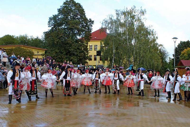 V soukolí kolotoče hodové tradice na Slovácku se o víkendu ocitly i Polešovice. 