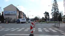 Začátek velké opravy silnic hlavní křižovatky v Uherském Hradišti.