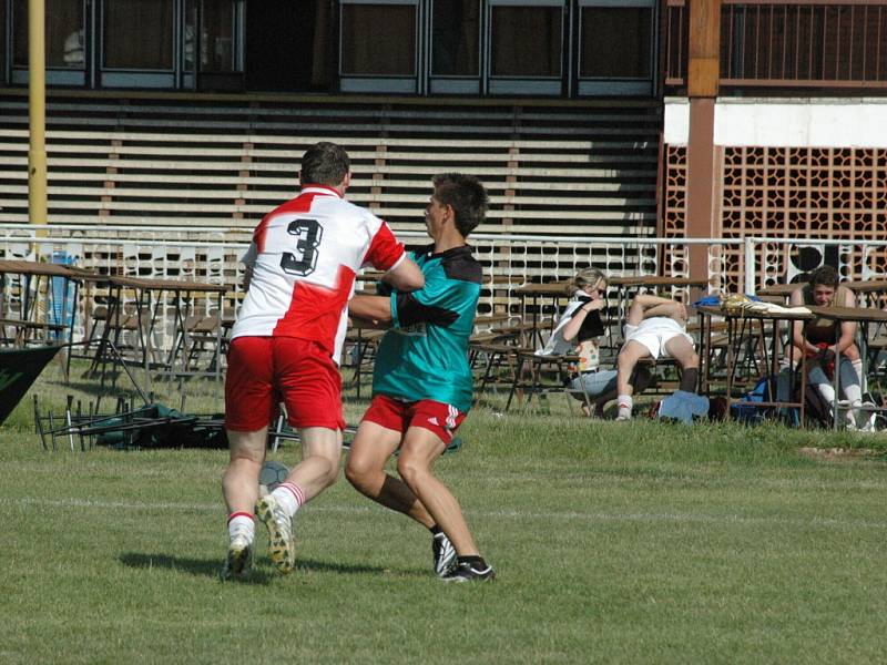 Vítězem premiérového Teiko Cupu, turnaje v malé kopané, se stali hráči Jerevanu Slavičín, kteří ve finále zdolali Young Boys Otrokovice. Z týmů hradišťského regionu se nejvýše prodrápal FC Štěpnice UH a Mistři UB, kteří svorně vypadli ve čtvrtfinále. 