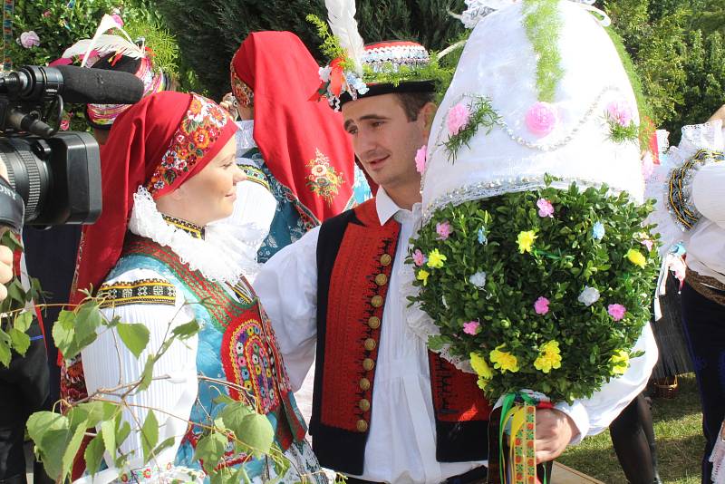 Hody v Horním Němčí vedla i mladší stárka Eva Arakeljanová, která má rodinu také v Arménii.